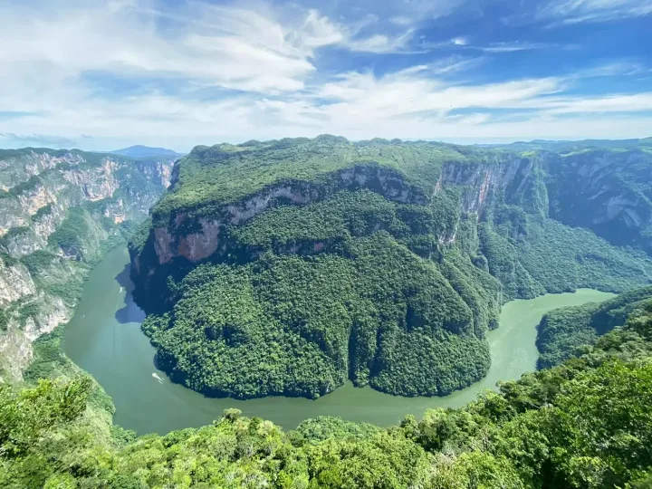 Vue aérienne du Cañón del Sumidero dans le Chiapas